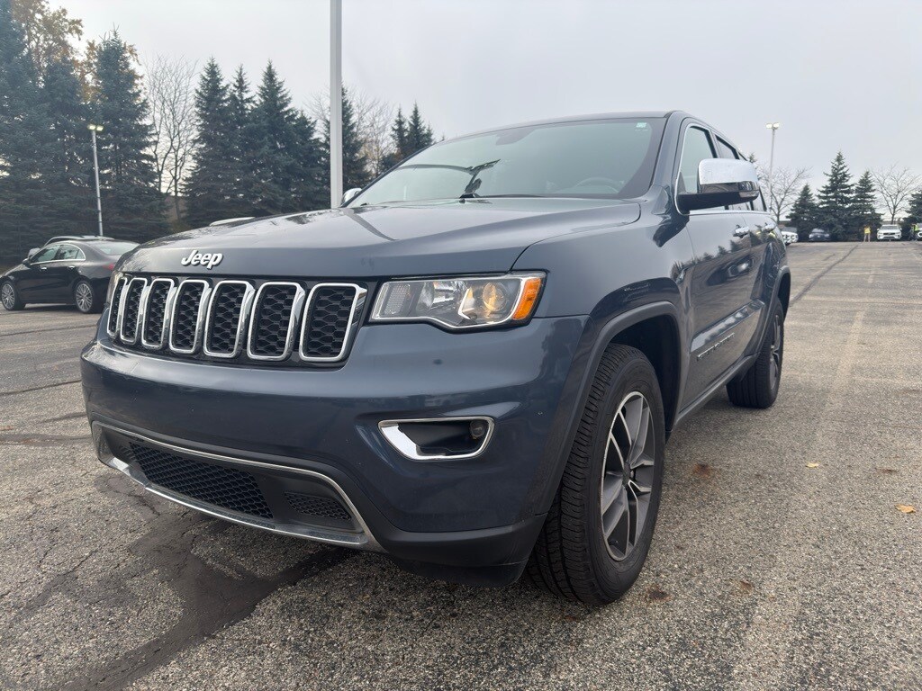 2020 Jeep Grand Cherokee Limited photo 2