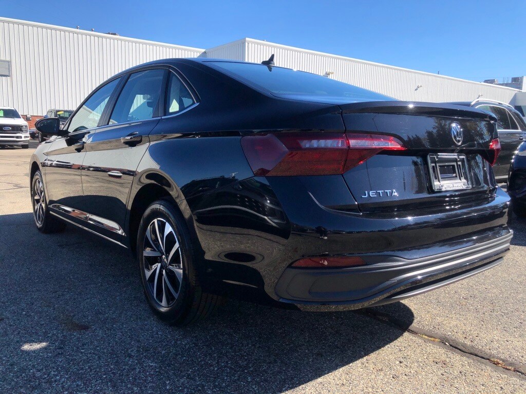 2024 Volkswagen Jetta 1.5T S photo 2