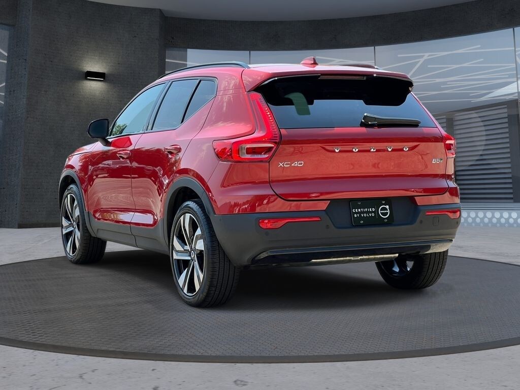 Used 2024 Volvo XC40 B5 Plus Dark SUV