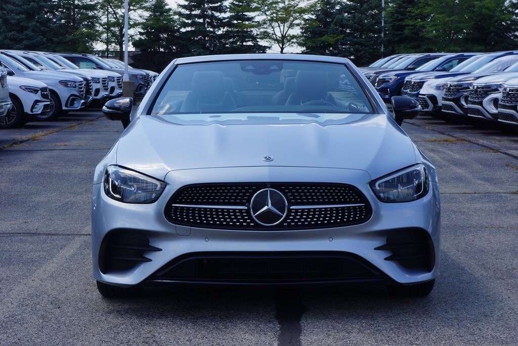 2022 Mercedes Benz E 450 photo 2