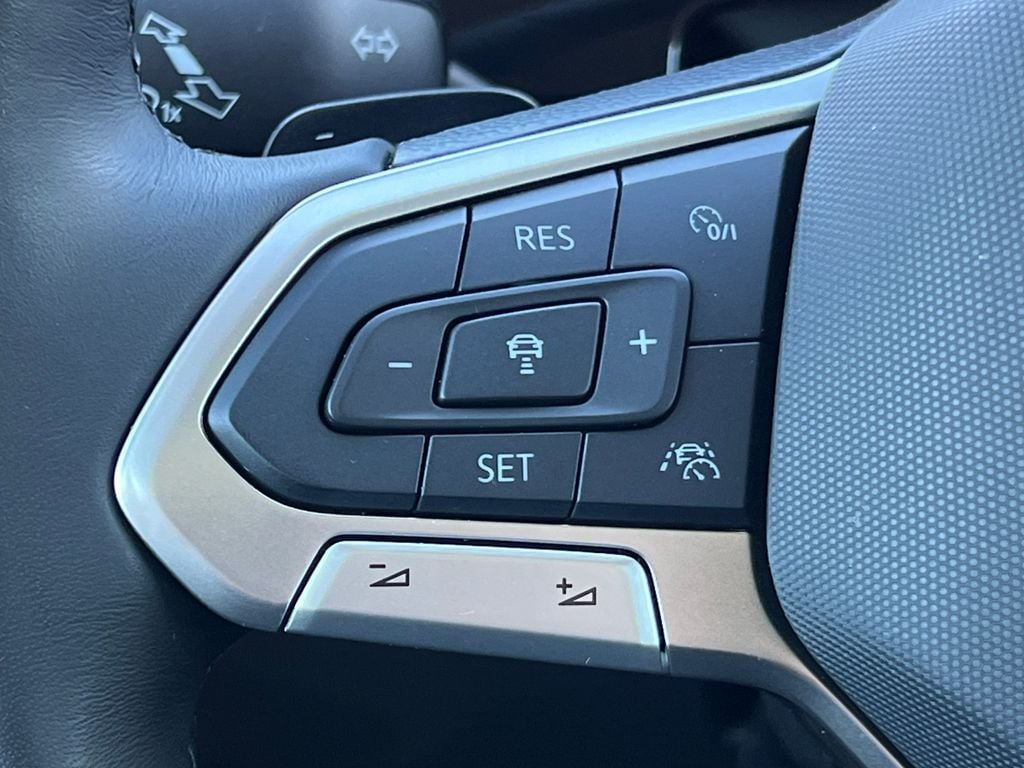 2025 Volkswagen Atlas SEL Premium R-Line - Photo 25