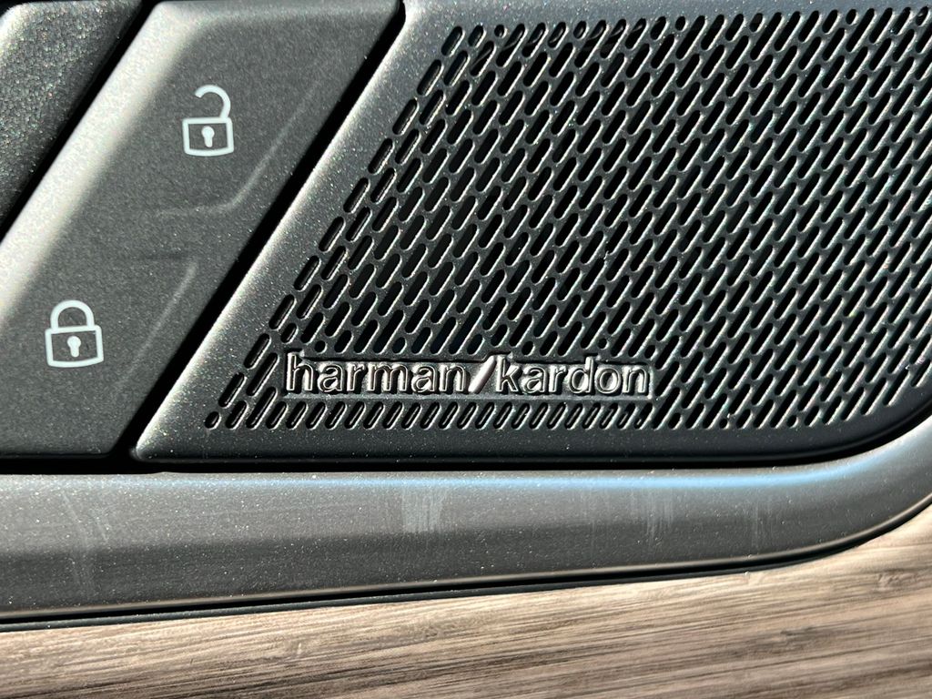 2025 Volkswagen Atlas SEL Premium R-Line - Photo 21