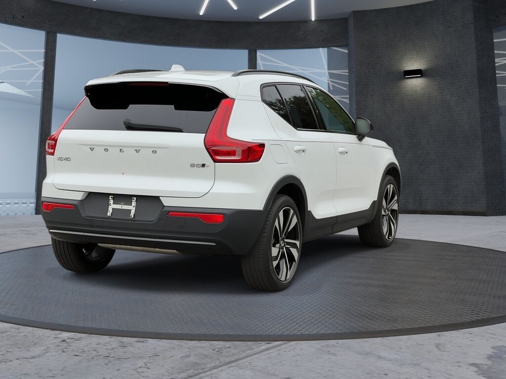 Used 2023 Volvo XC40 B5 AWD Ultimate Dark SUV