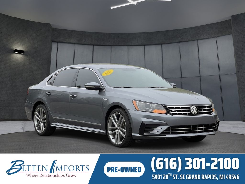 2017 Volkswagen Passat 1.8T R-Line w/ Comfort Pkg. Auto's photo