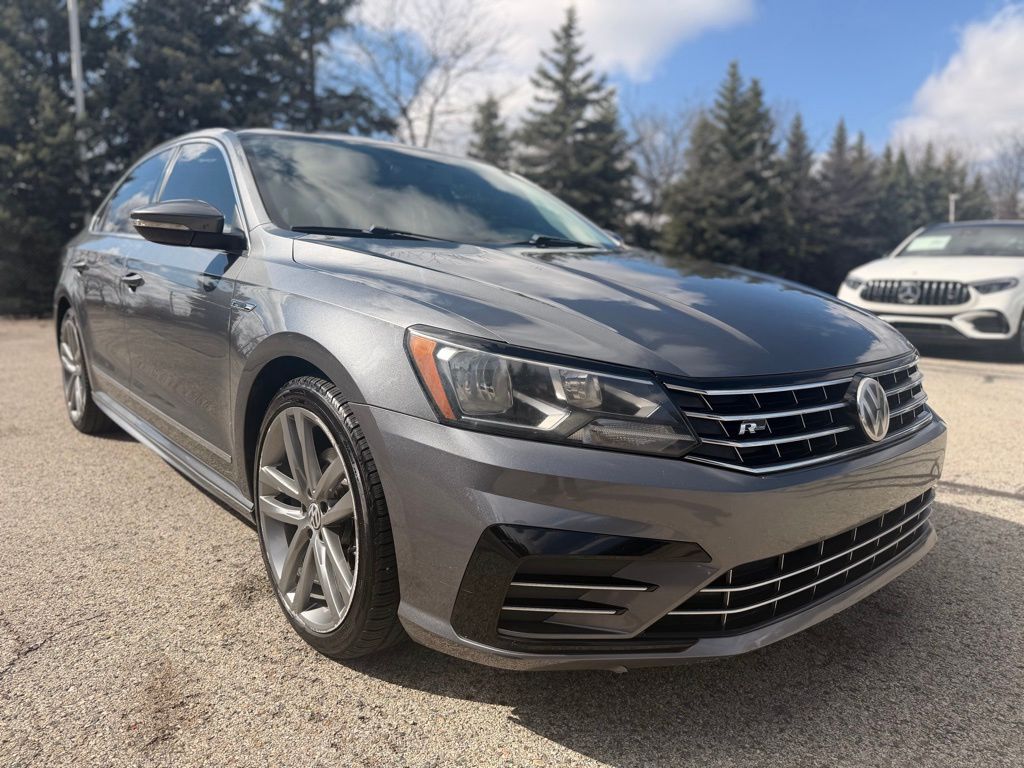 2017 Volkswagen Passat R-Line