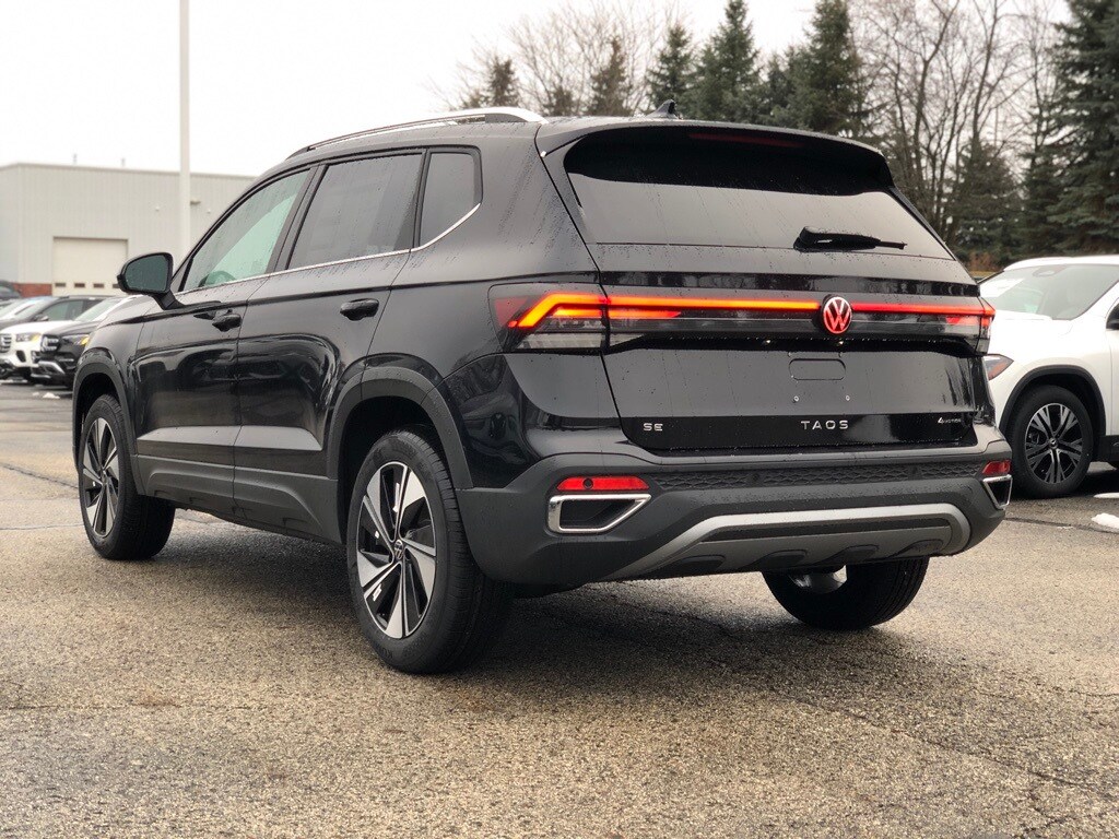 New 2026 Volkswagen Taos 1.5T SE SUV