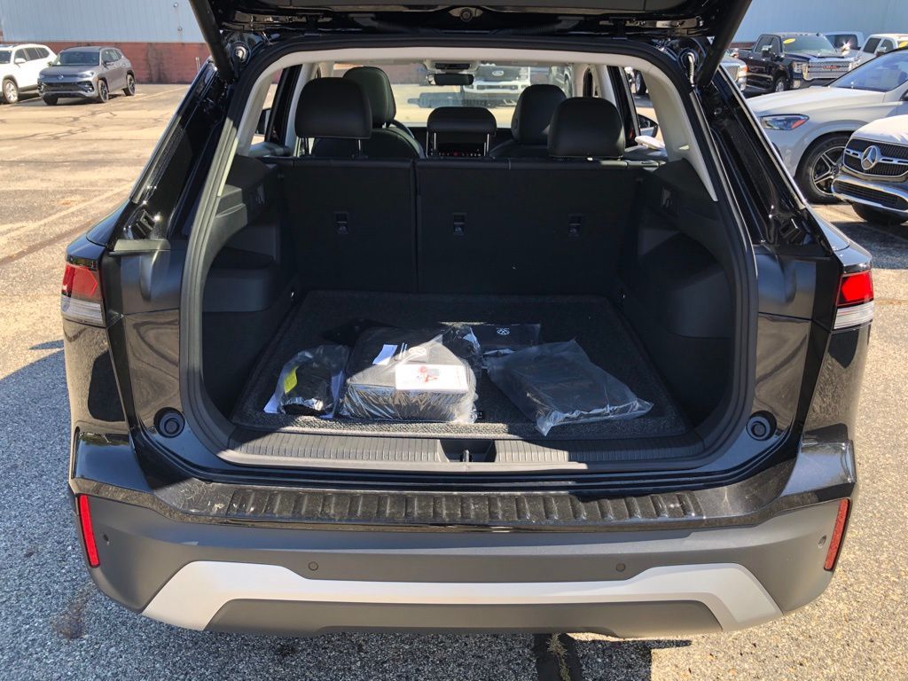 2025 Volkswagen Tiguan SE - Photo 29