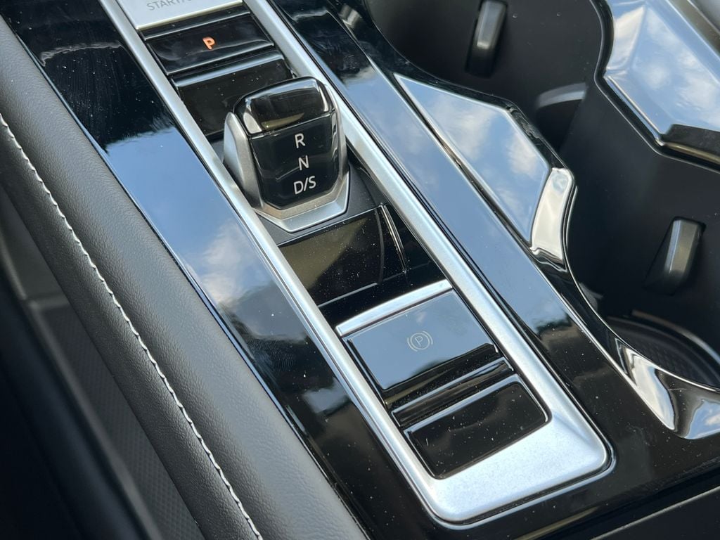 2026 Volkswagen Atlas SE w/Tech - Photo 30