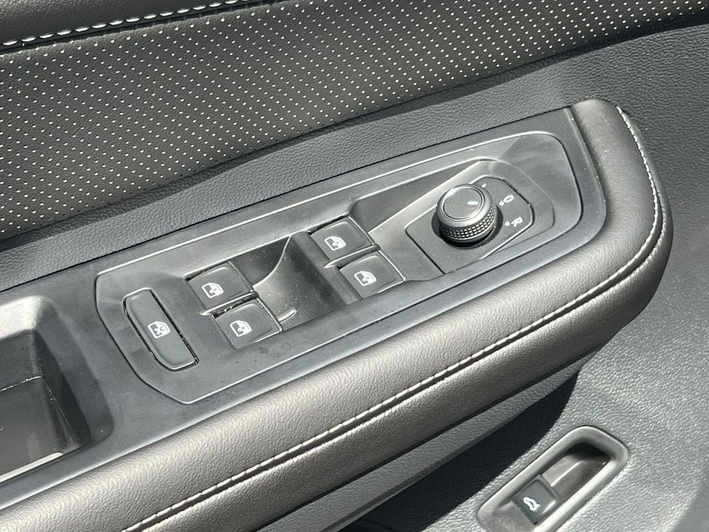 2026 Volkswagen Atlas SE w/Tech - Photo 17