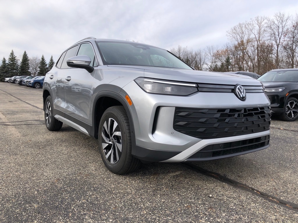 2026 Volkswagen Tiguan S's photo