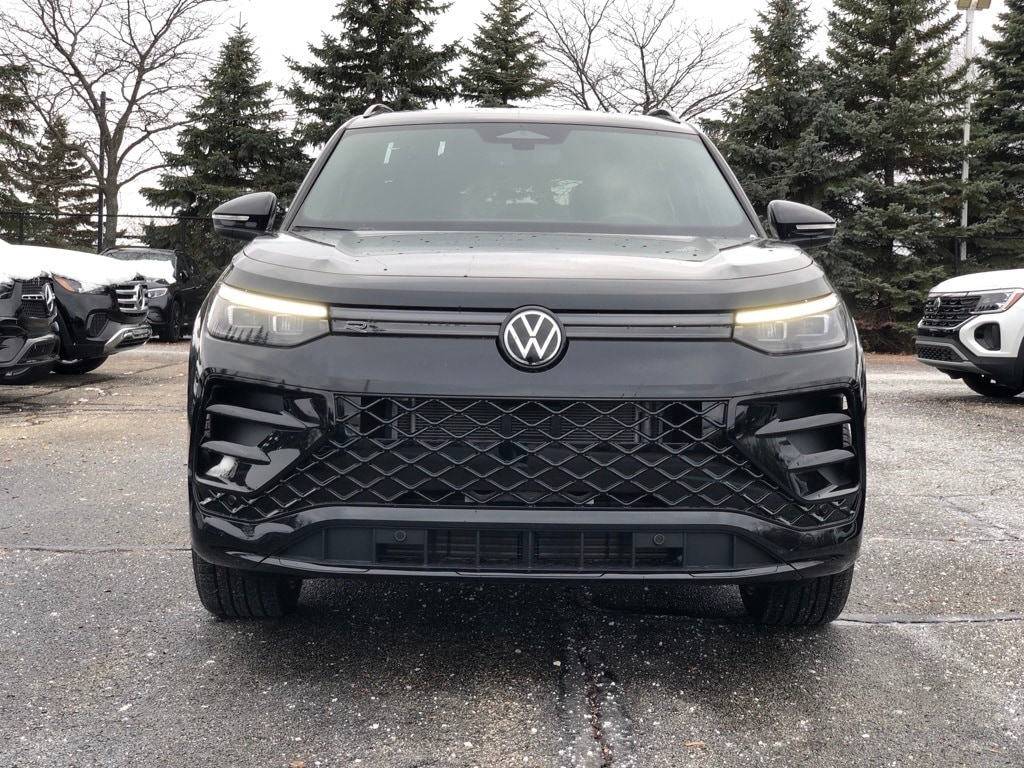 New 2026 Volkswagen Tiguan 2.0T SE R-Line Black SUV