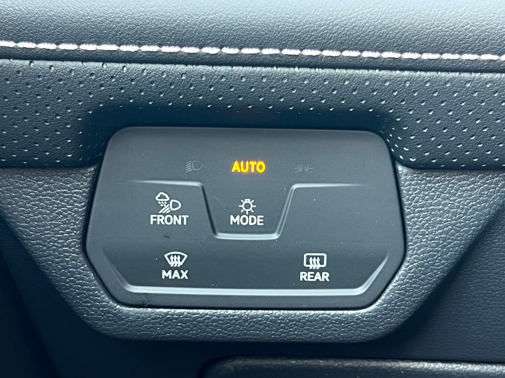 2026 Volkswagen Atlas SE w/Tech - Photo 19