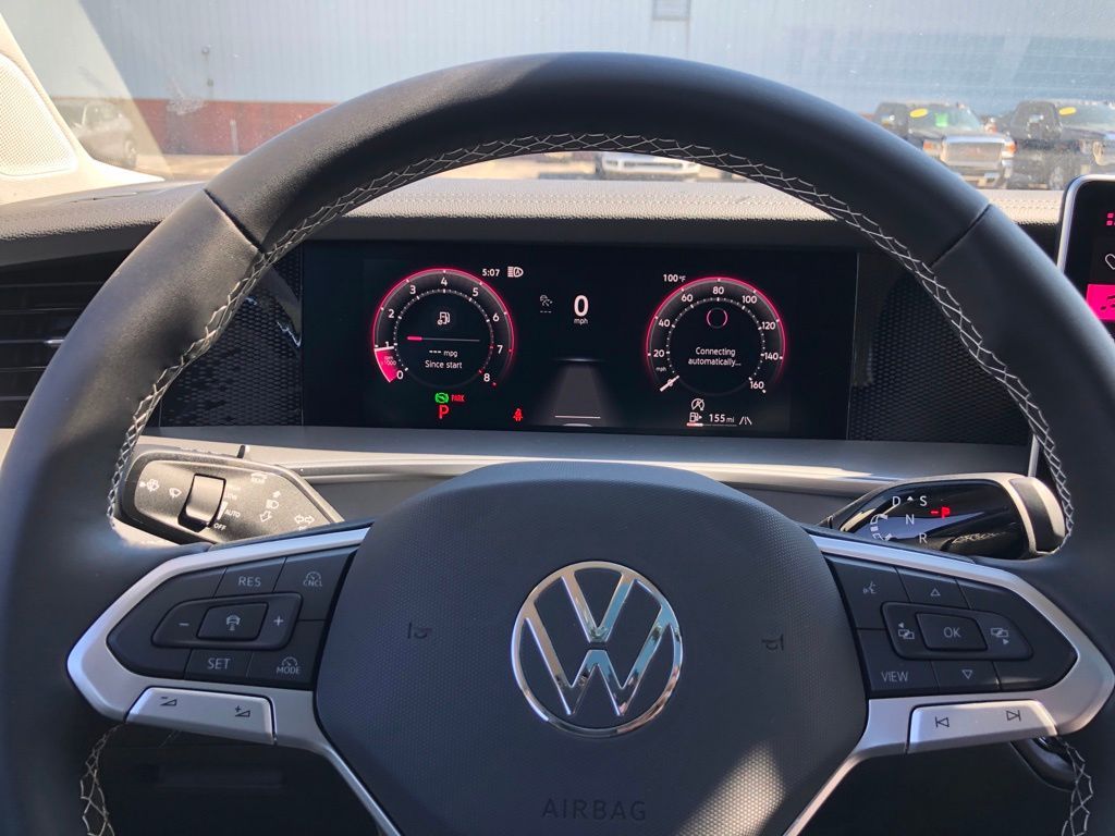 2025 Volkswagen Tiguan SE - Photo 14