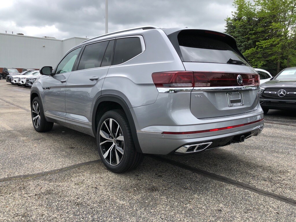 2025 Volkswagen Atlas SEL Premium R-Line photo 4