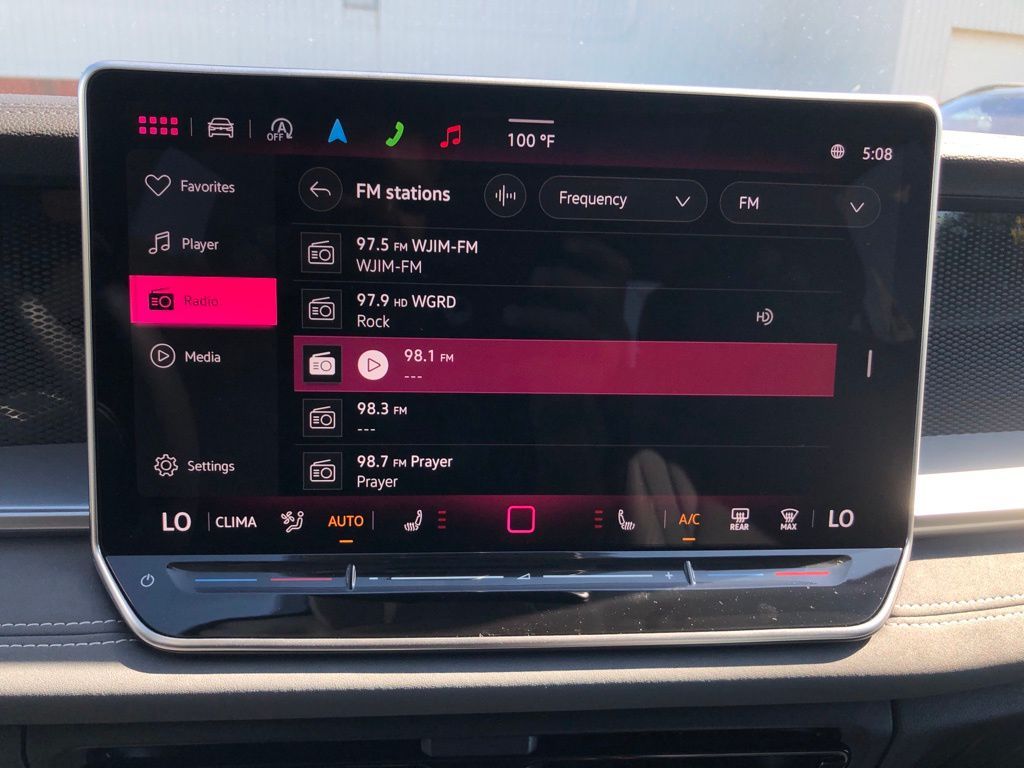 2025 Volkswagen Tiguan SE - Photo 20