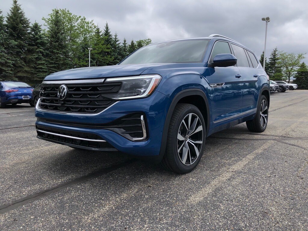 2025 Volkswagen Atlas SEL Premium R-Line photo 3