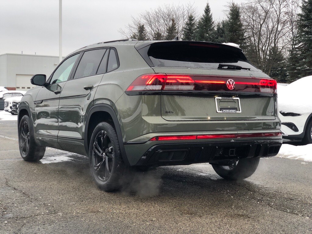New 2026 Volkswagen Atlas Cross Sport 2.0T SEL R-Line Black SUV
