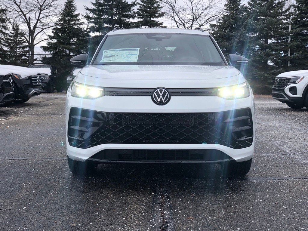 New 2026 Volkswagen Tiguan 2.0T SE R-Line Black SUV