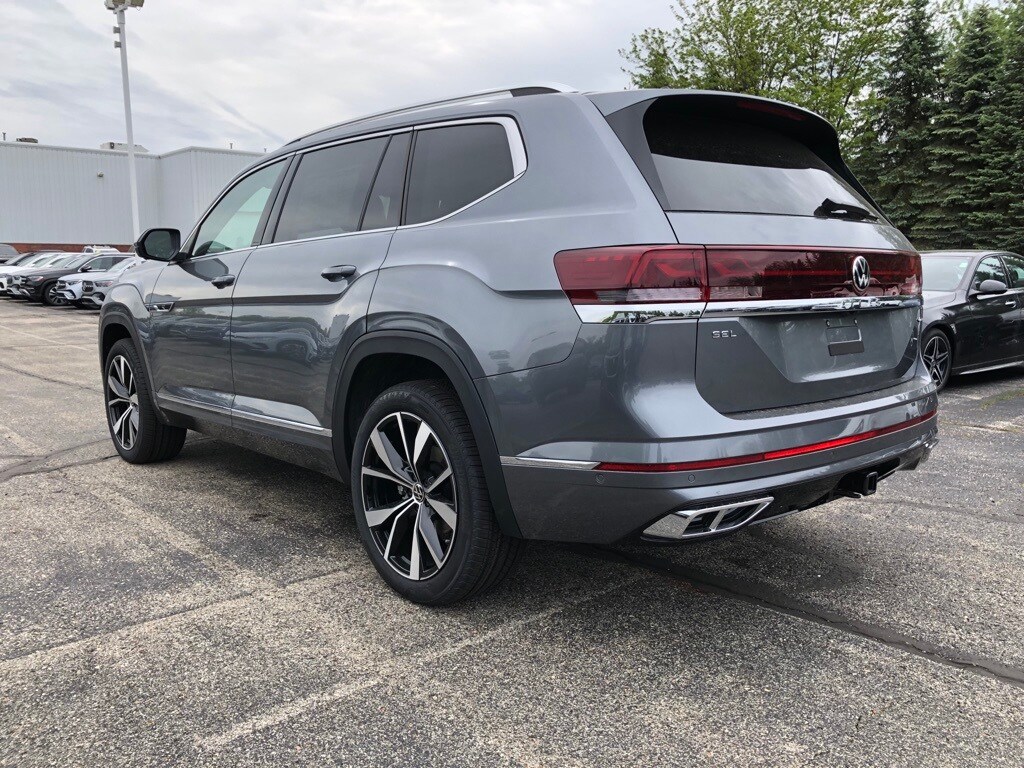 2025 Volkswagen Atlas SEL Premium R-Line photo 4