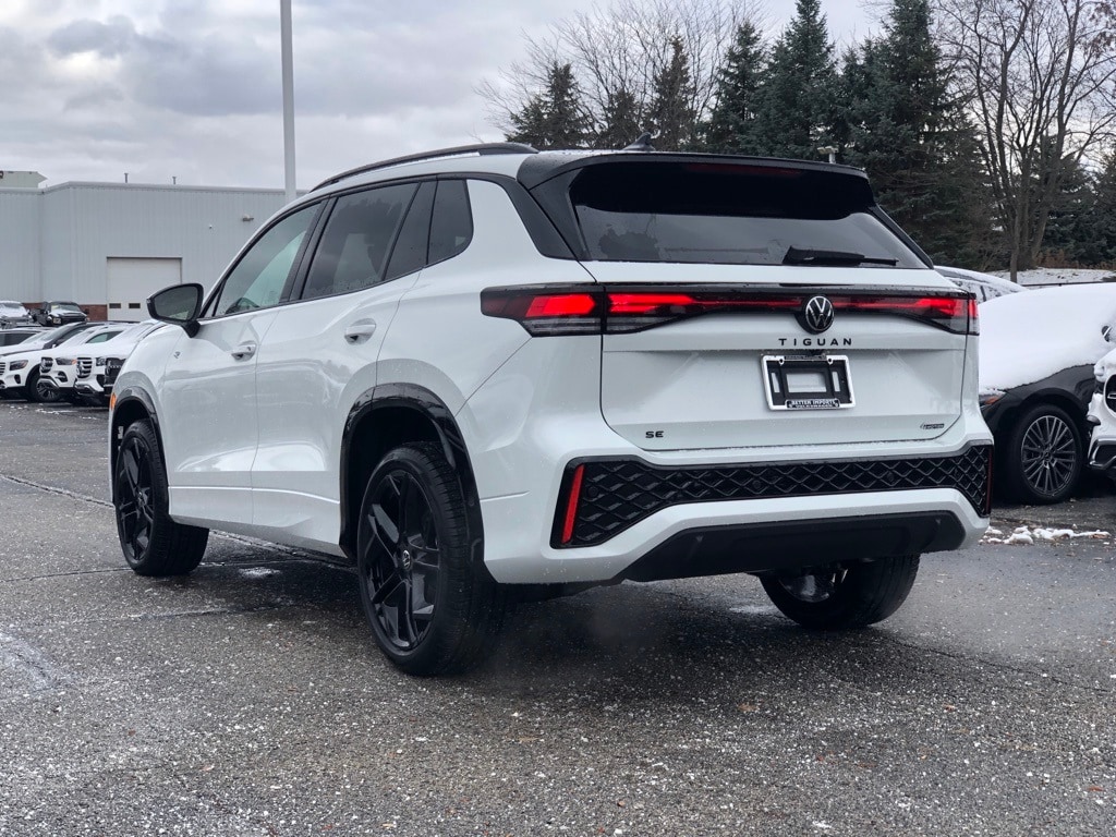 New 2026 Volkswagen Tiguan 2.0T SE R-Line Black SUV