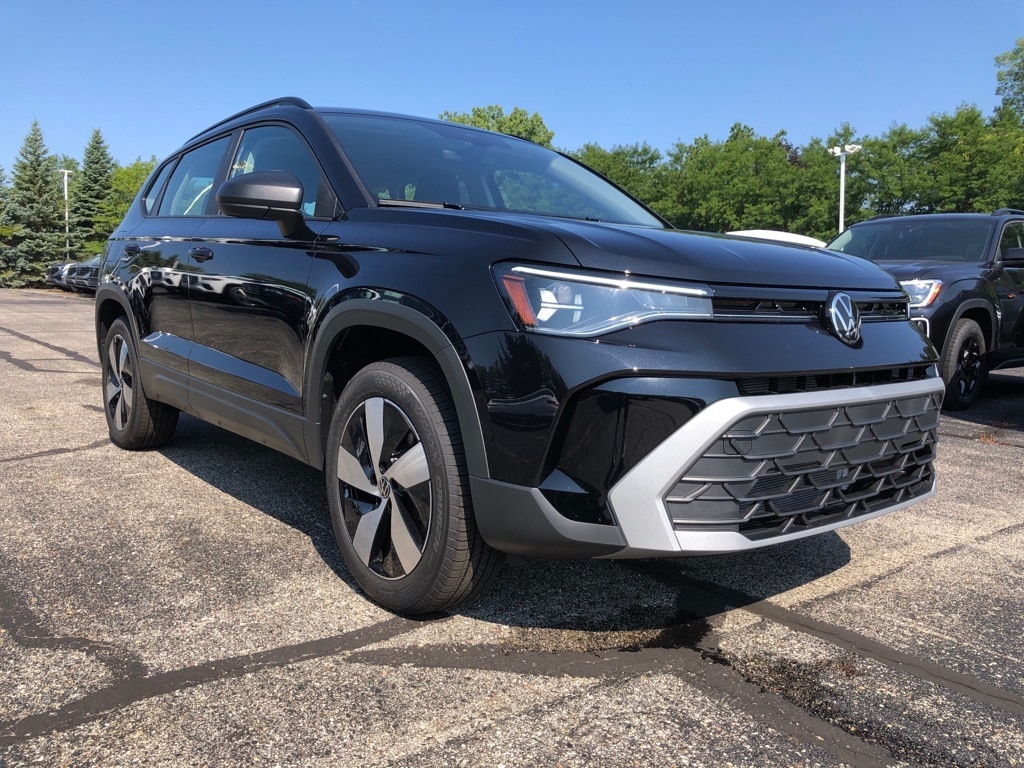 2025 Volkswagen Taos S's photo