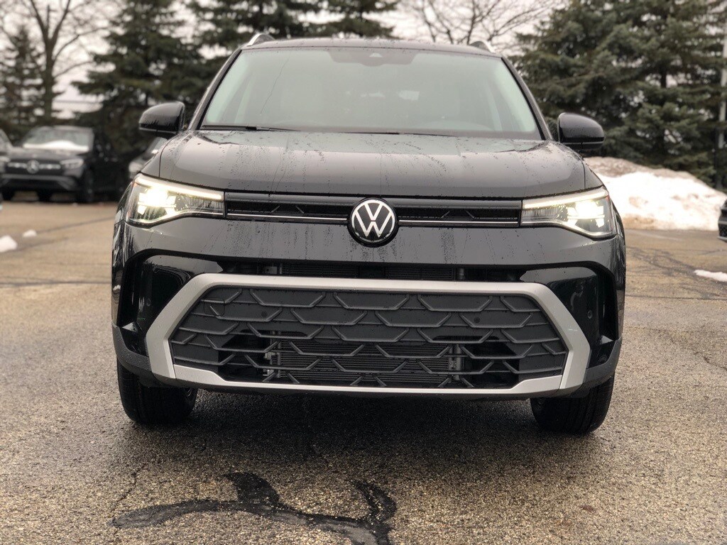 New 2026 Volkswagen Taos 1.5T SE SUV