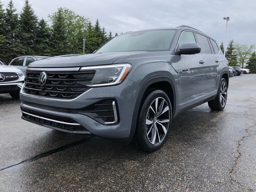 2025 Volkswagen Atlas SEL Premium R-Line photo 3