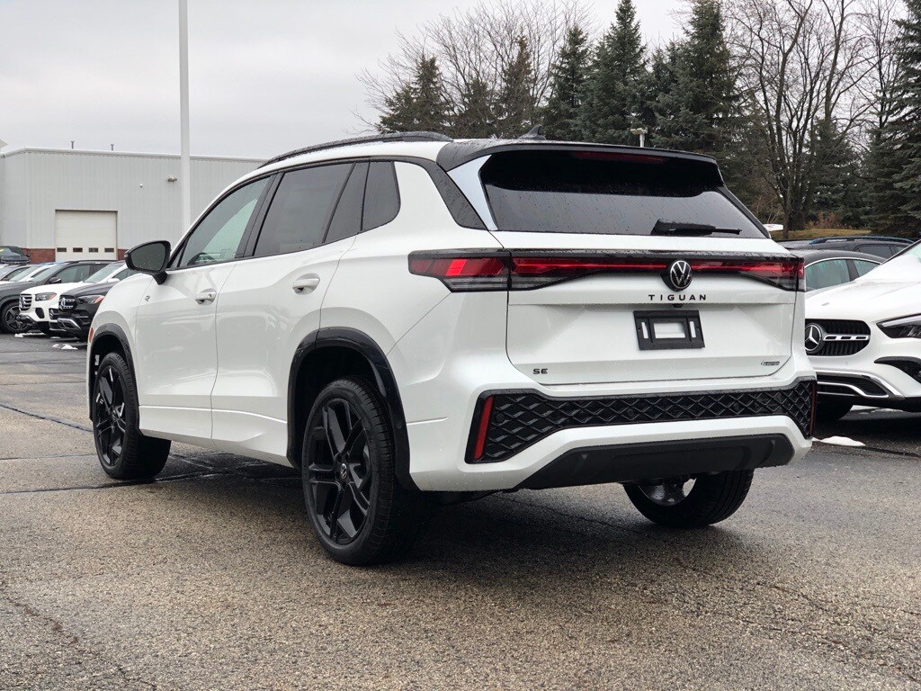New 2026 Volkswagen Tiguan 2.0T SE R-Line Black SUV