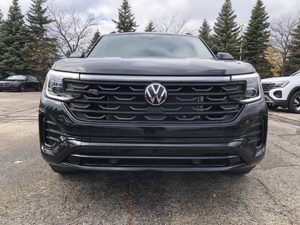 New 2026 Volkswagen Atlas Cross Sport 2.0T SEL R-Line Black SUV