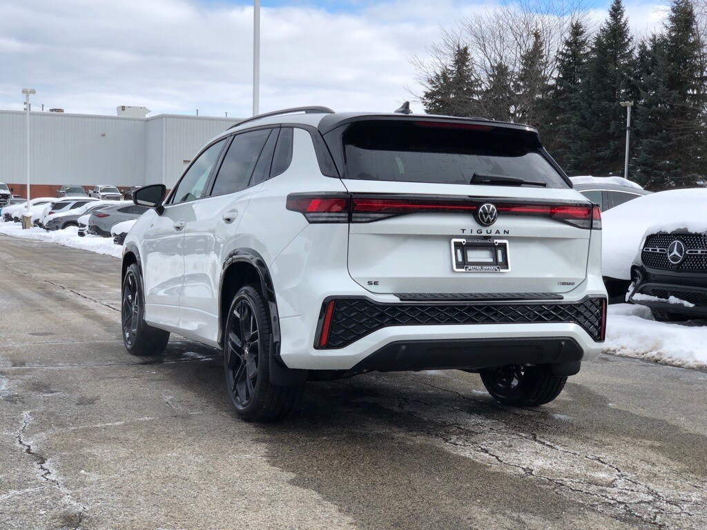 New 2026 Volkswagen Tiguan 2.0T SE R-Line Black SUV