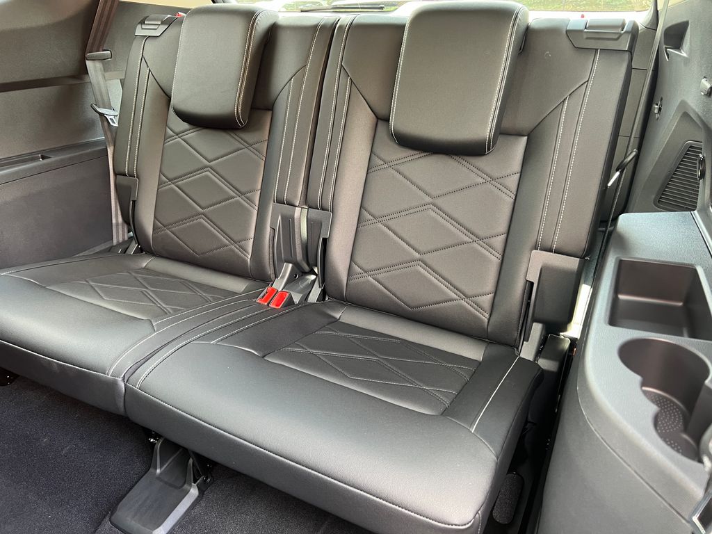2026 Volkswagen Atlas SE w/Tech - Photo 8