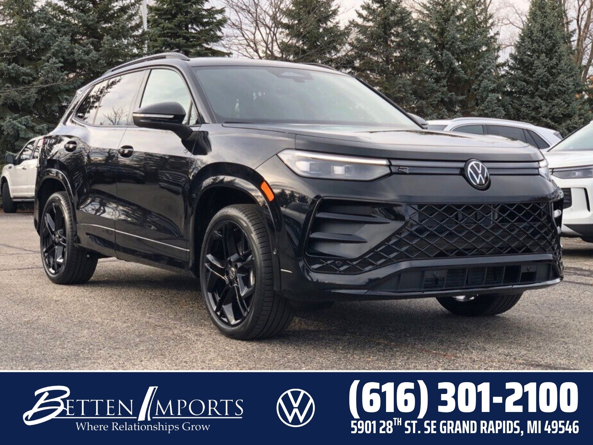 2026 Volkswagen Tiguan SE R-LINE BLACK's photo