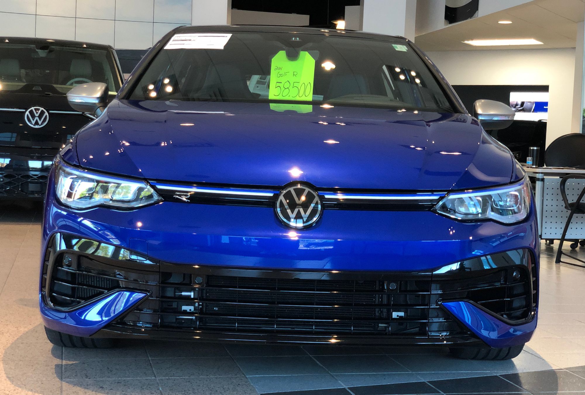 2024 Volkswagen Golf R photo 2