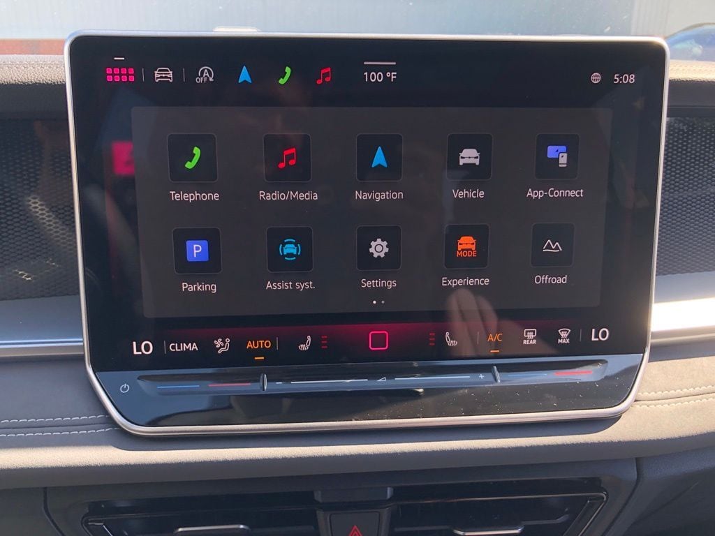 2025 Volkswagen Tiguan SE - Photo 19