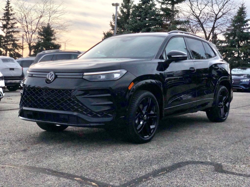 New 2026 Volkswagen Tiguan 2.0T SE R-Line Black SUV