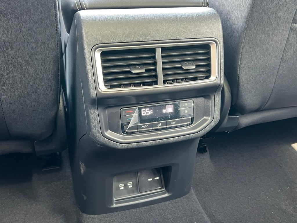 2026 Volkswagen Atlas SE w/Tech - Photo 34