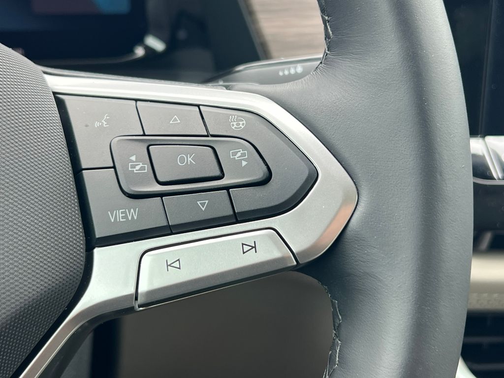 2025 Volkswagen Atlas SEL Premium R-Line - Photo 23