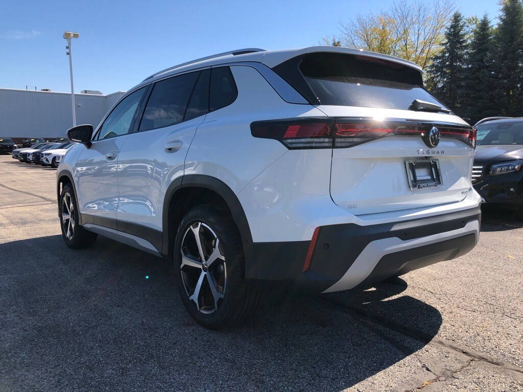 2025 Volkswagen Tiguan SE photo 4