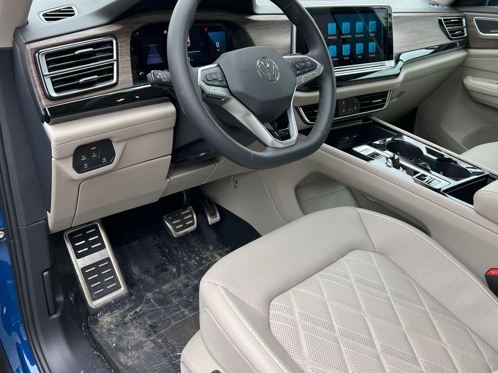 2025 Volkswagen Atlas SEL Premium R-Line - Photo 19