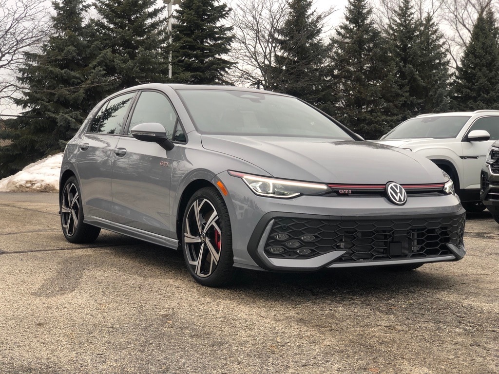 2026 Volkswagen Golf GTI SE's photo