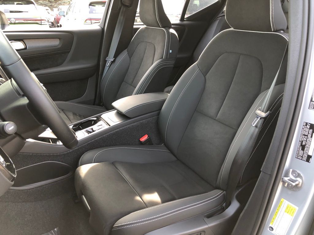 2026 Volvo XC40 Ultra Black Edition - Photo 27