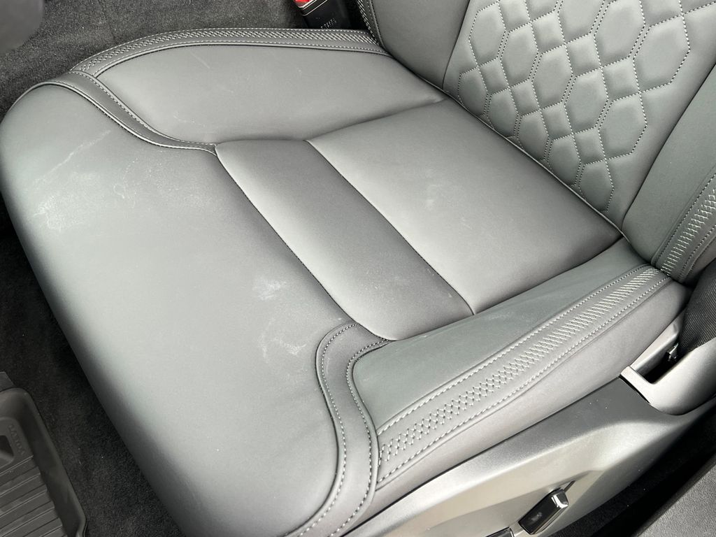2026 Volvo XC90 Plus - Photo 11