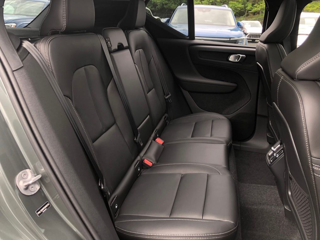 2026 Volvo XC40 Core - Photo 26