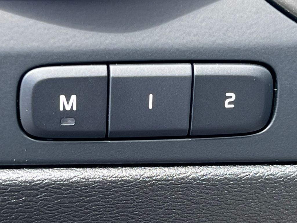 2026 Volvo XC40 Ultra - Photo 11