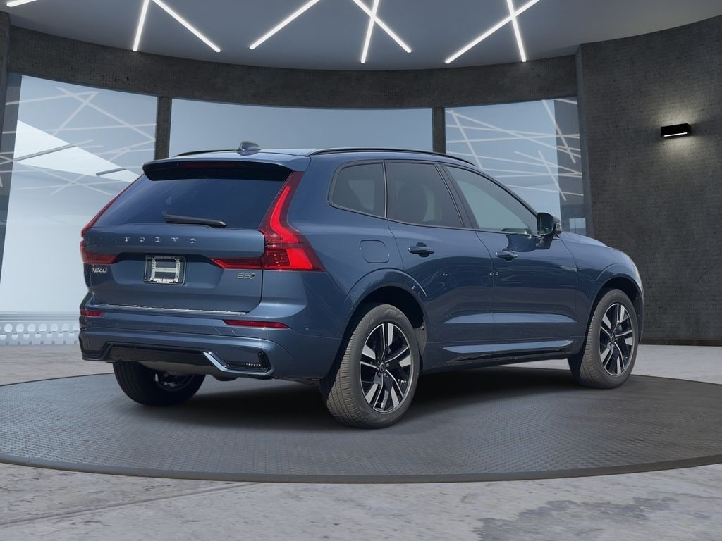 New 2026 Volvo XC60 B5 Core SUV