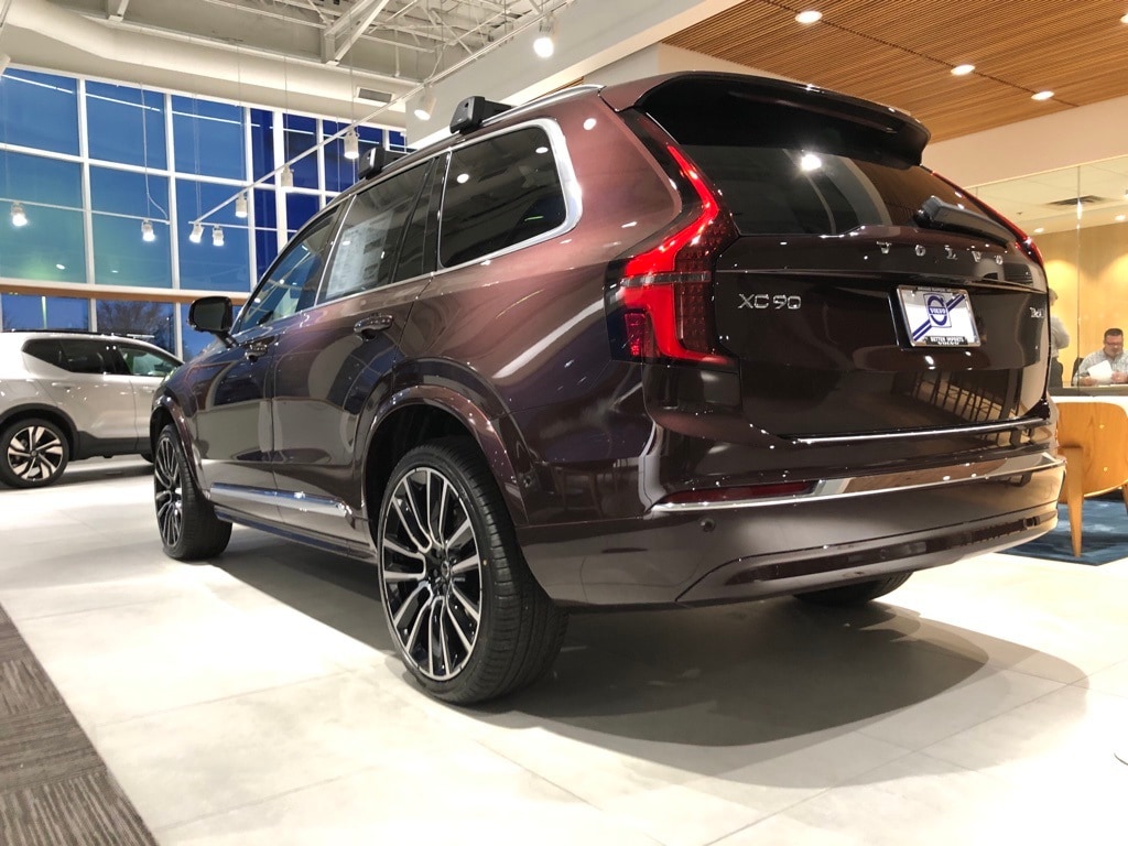 New 2026 Volvo XC90 B6 Plus 7-Seater SUV