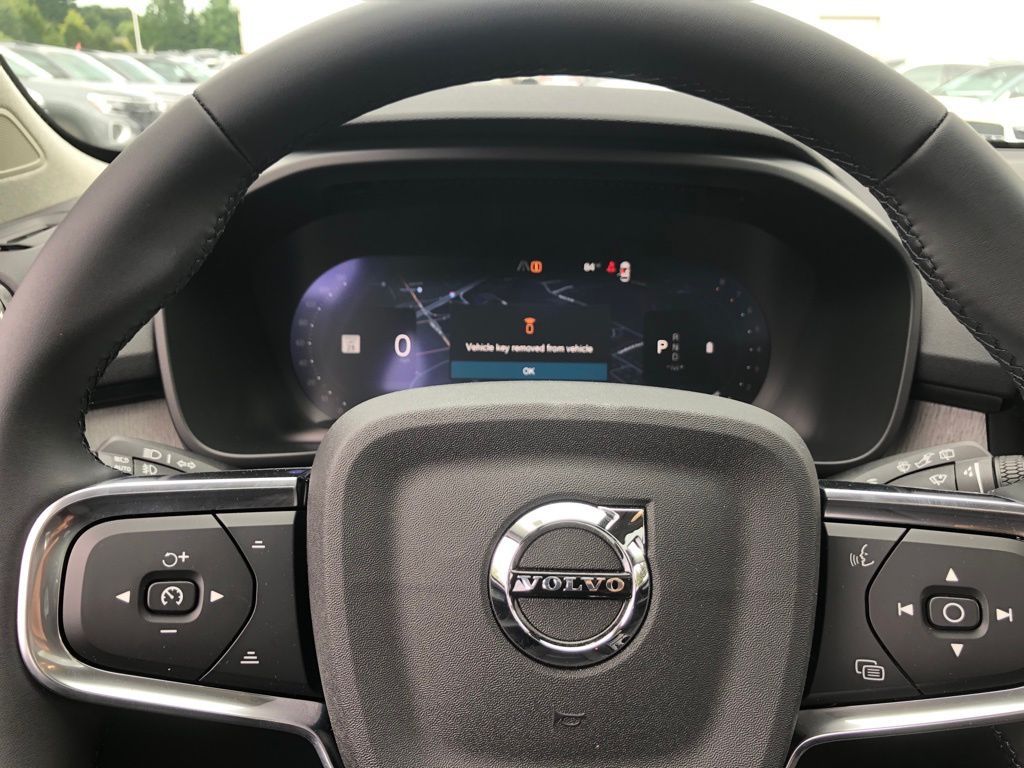 2026 Volvo XC40 Core - Photo 13