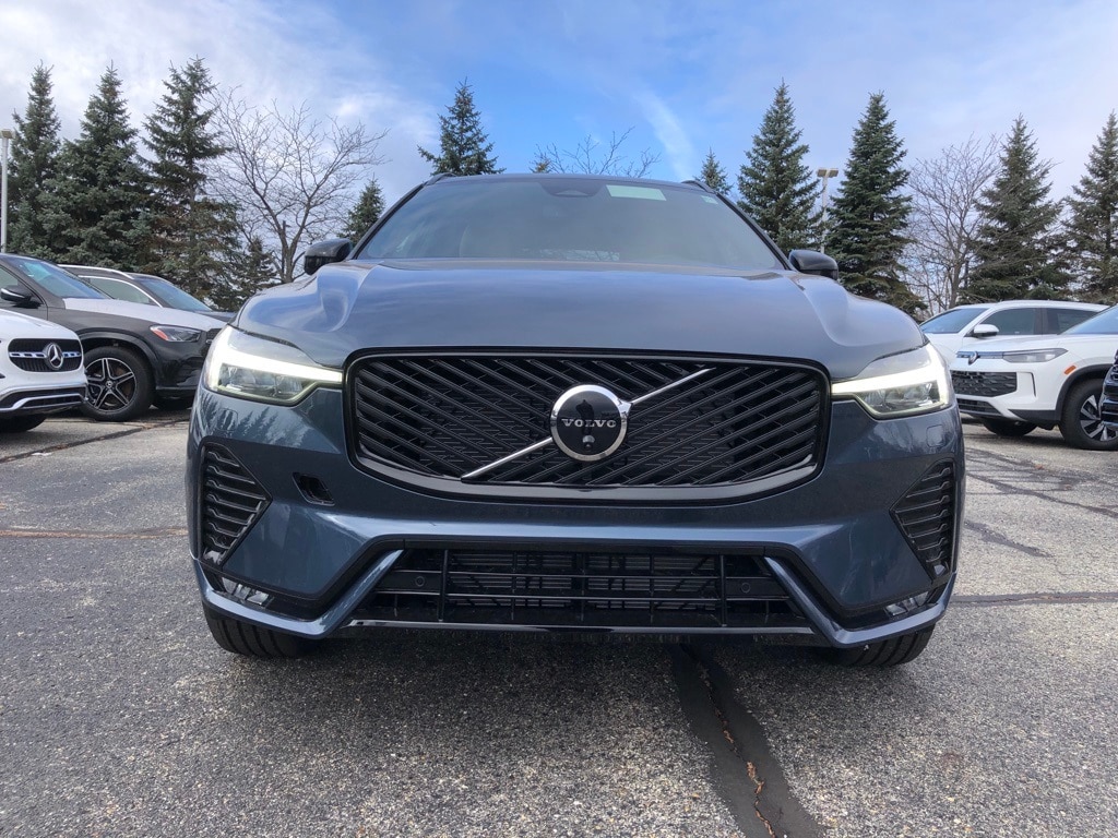 New 2026 Volvo XC60 B5 Plus SUV