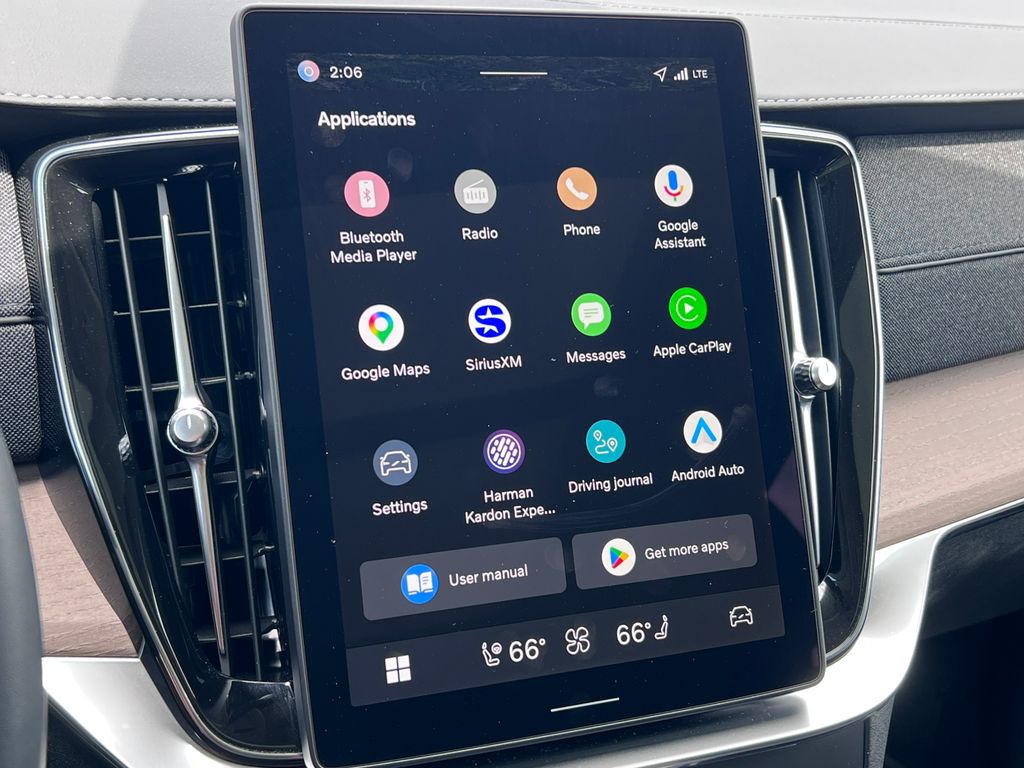 2026 Volvo XC90 Plus - Photo 20