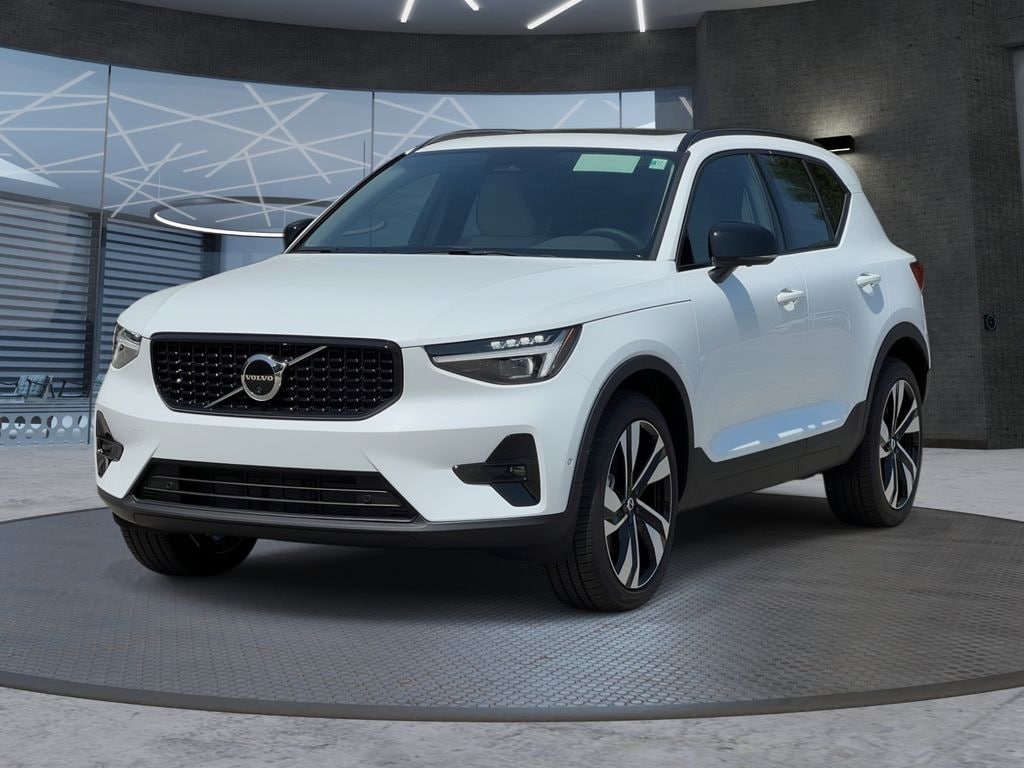 New 2026 Volvo XC40 B5 Plus SUV